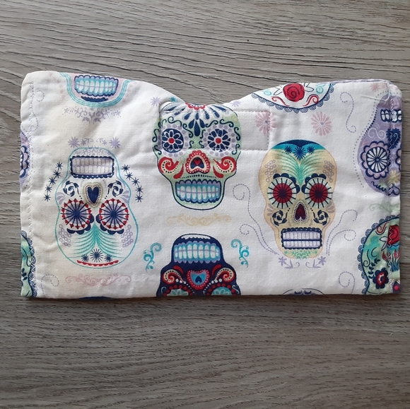 Sugar Skulls 'Day of The Dead' Sunglasses Pouch Bag - Picture 2 of 7